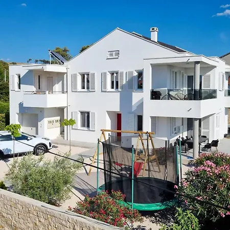 Lovely In Lejlighed Bibinje